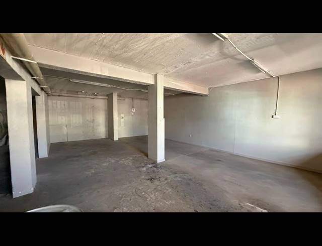 120M² STORAGE UNIT TO LET IN STAMFORD HILL